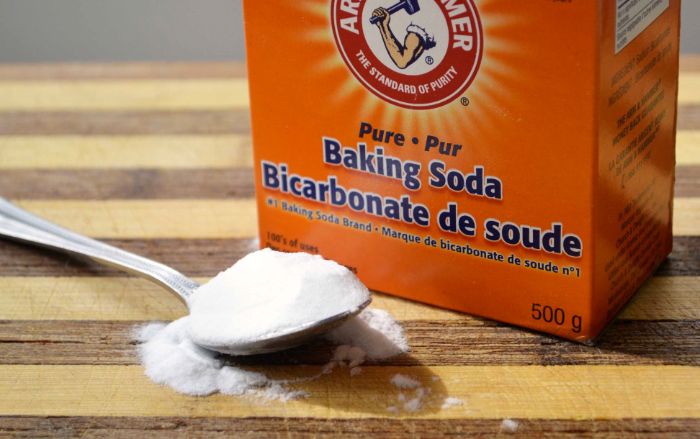 Baking soda hay còn được gọi với cái tên Natri hidrocacbonat, loại muối nở, nước muối, muối có ga