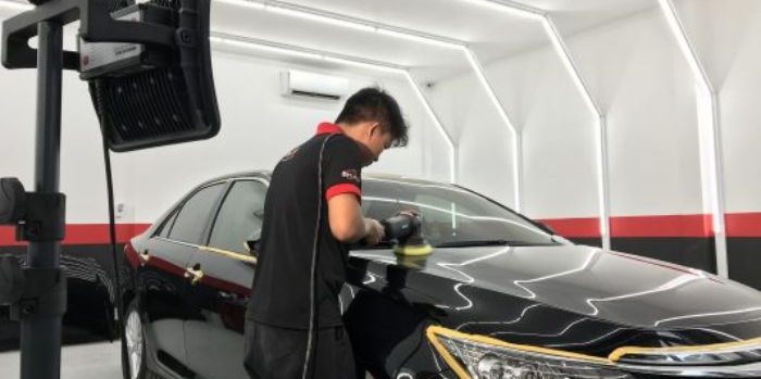 Bảo vệ sơn xe ô tô bằng cách phủ Ceramic 