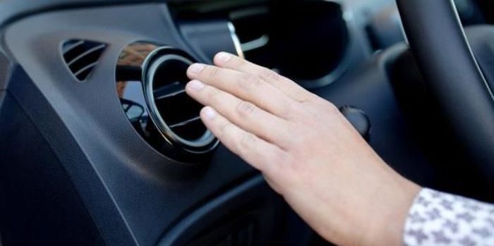 Điện cũng là nguyên nhân khiến cho điều hòa của ô tô không được mát